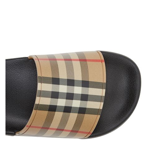 burberry sliders flannels